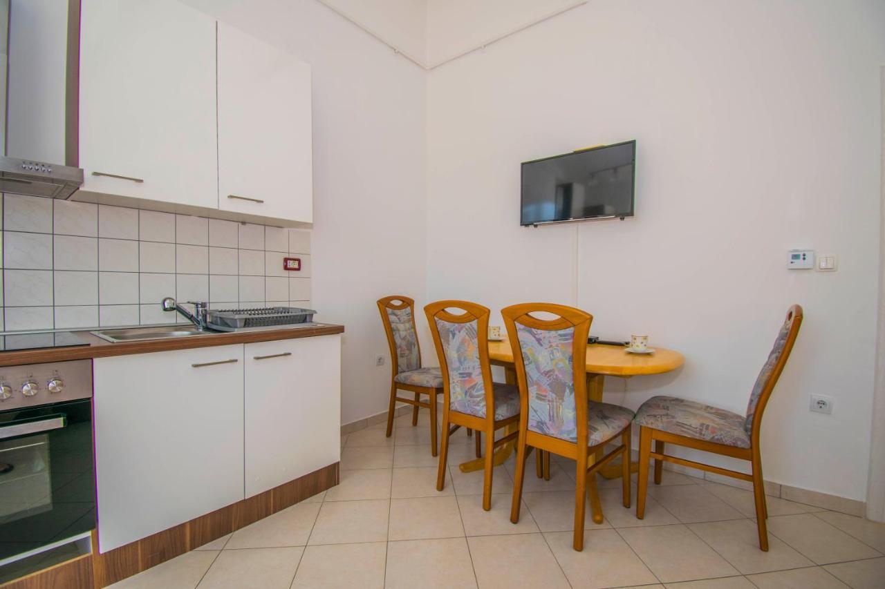 Apartments Relax Near Опатия Екстериор снимка