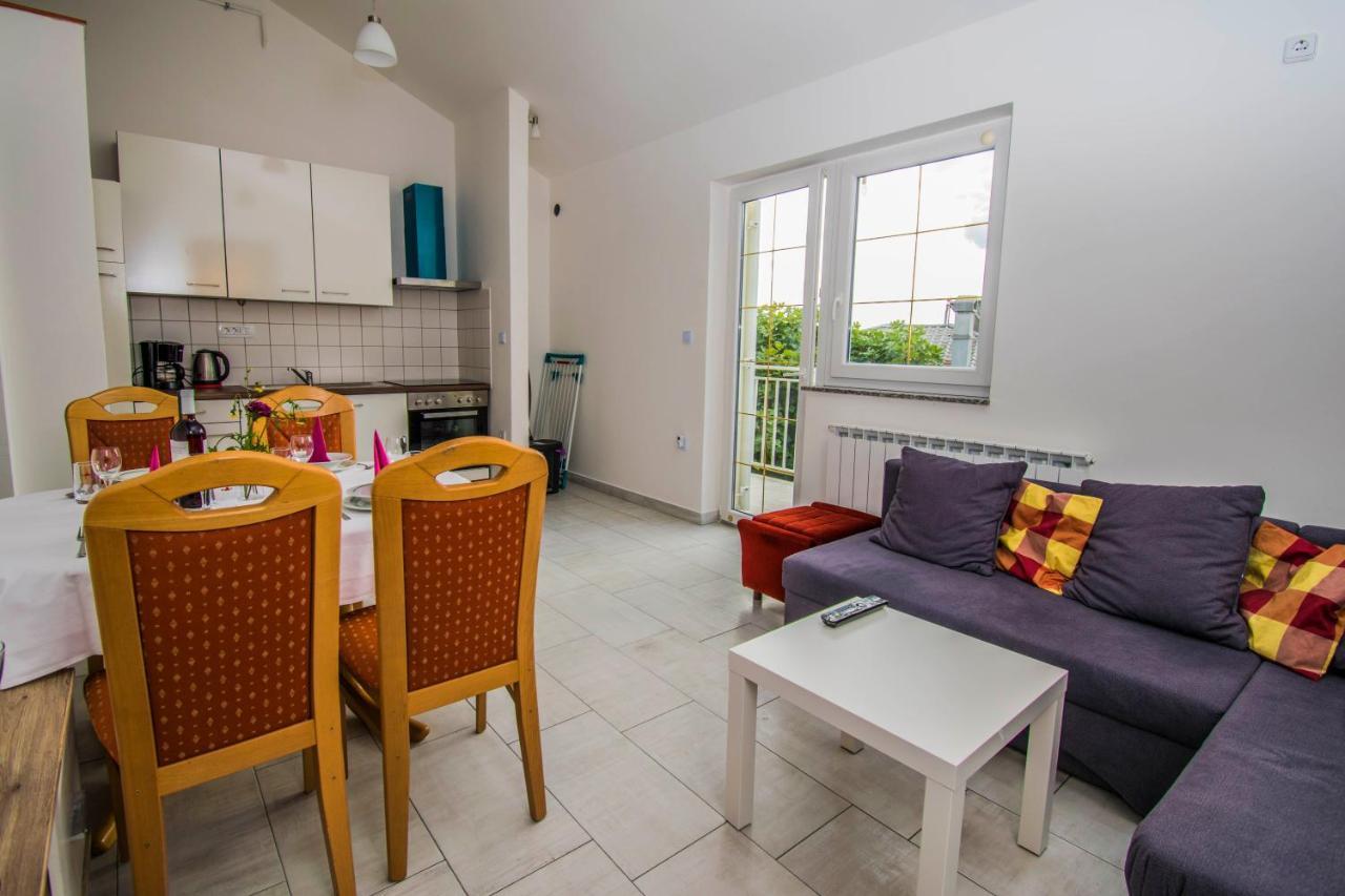 Apartments Relax Near Опатия Екстериор снимка