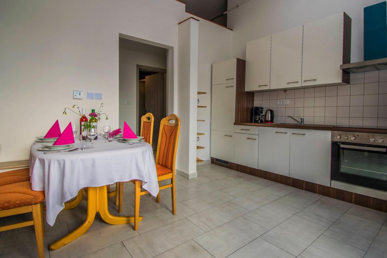 Apartments Relax Near Опатия Екстериор снимка