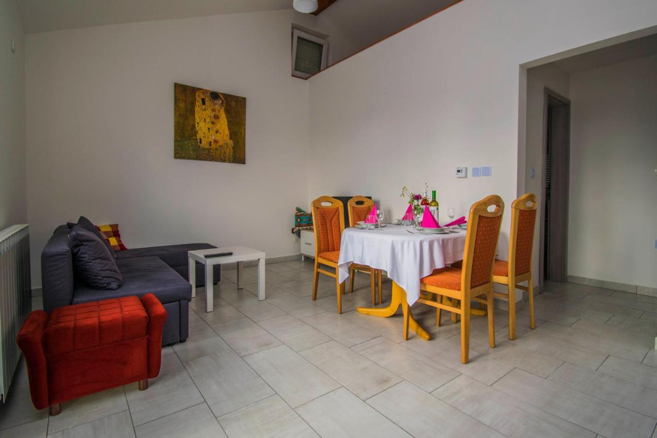 Apartments Relax Near Опатия Екстериор снимка