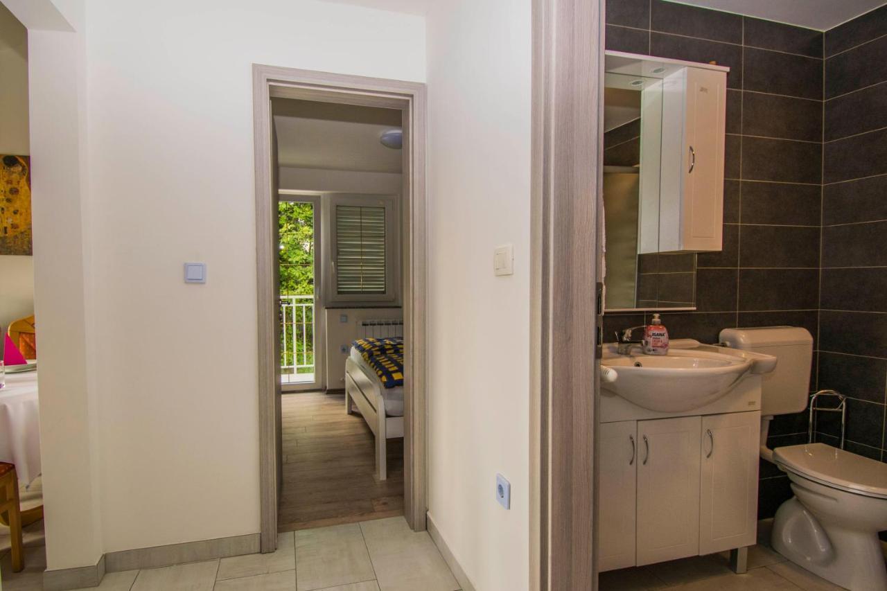 Apartments Relax Near Опатия Екстериор снимка