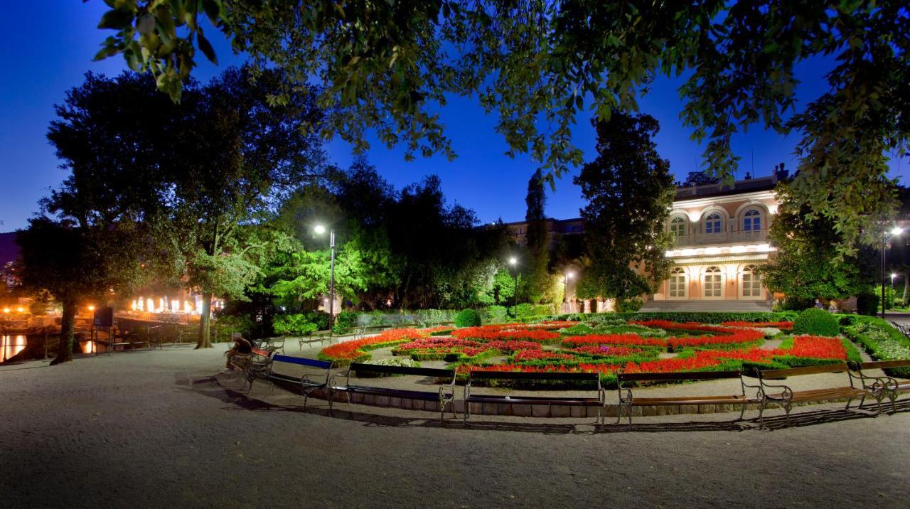 Apartments Relax Near Опатия Екстериор снимка