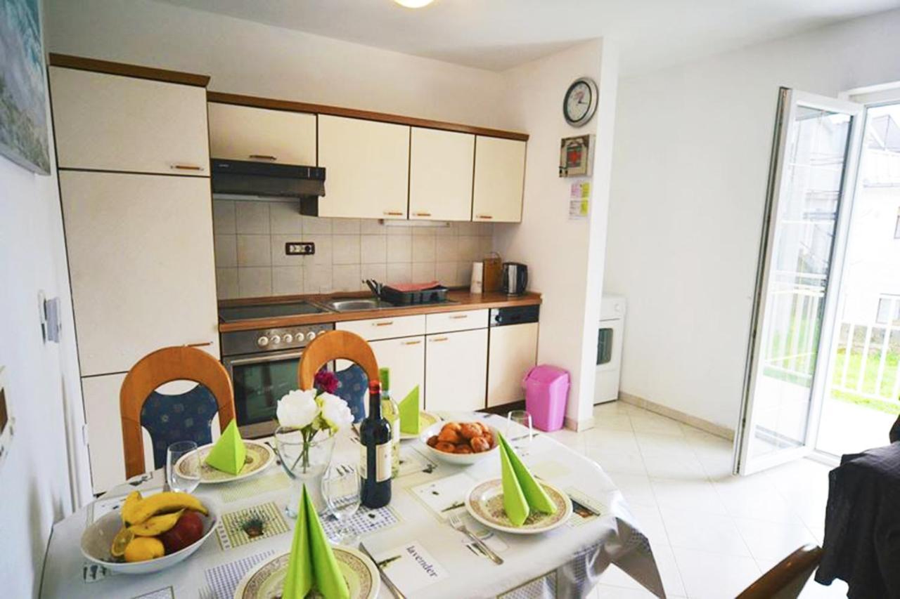Apartments Relax Near Опатия Екстериор снимка