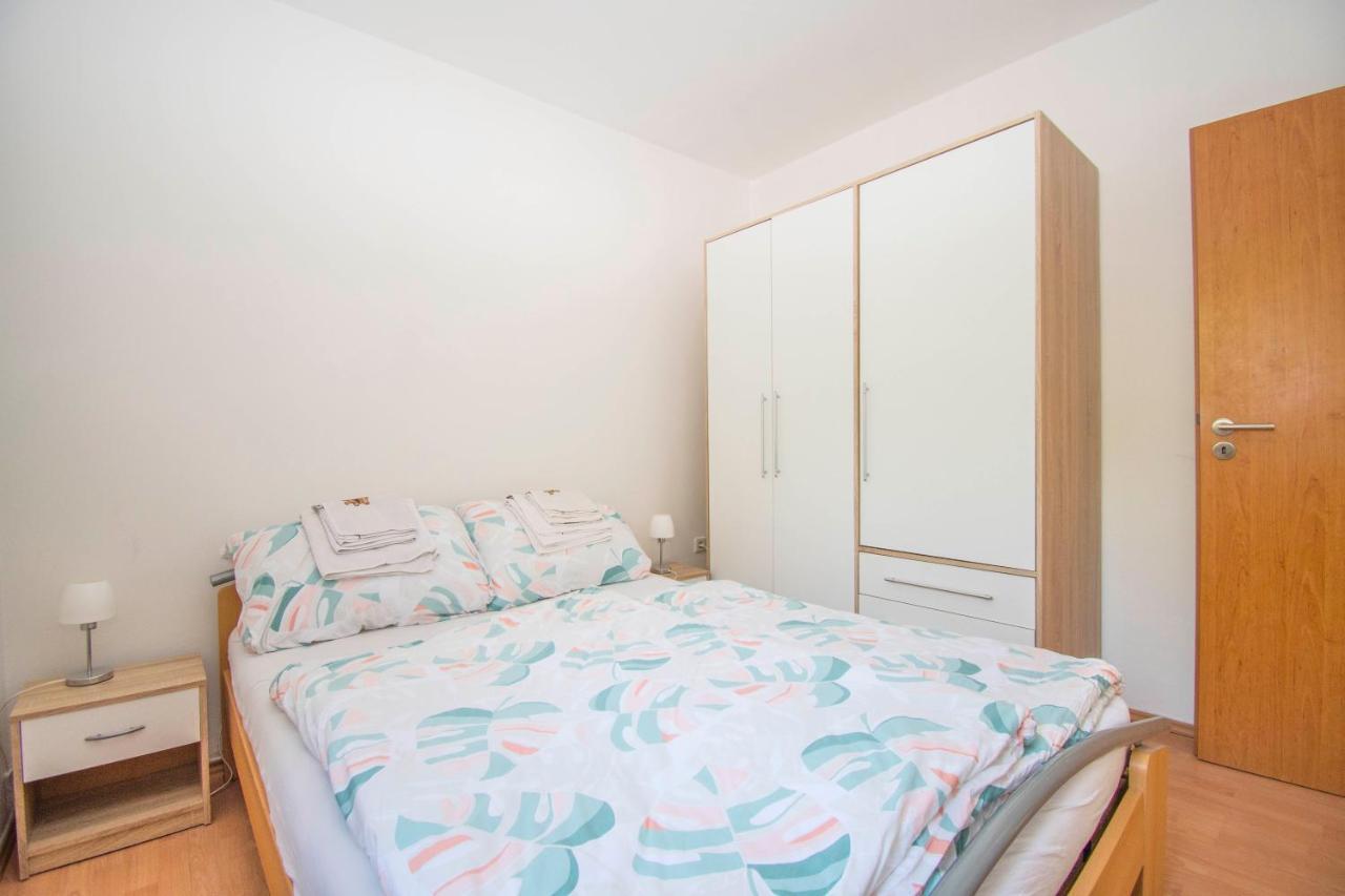 Apartments Relax Near Опатия Екстериор снимка