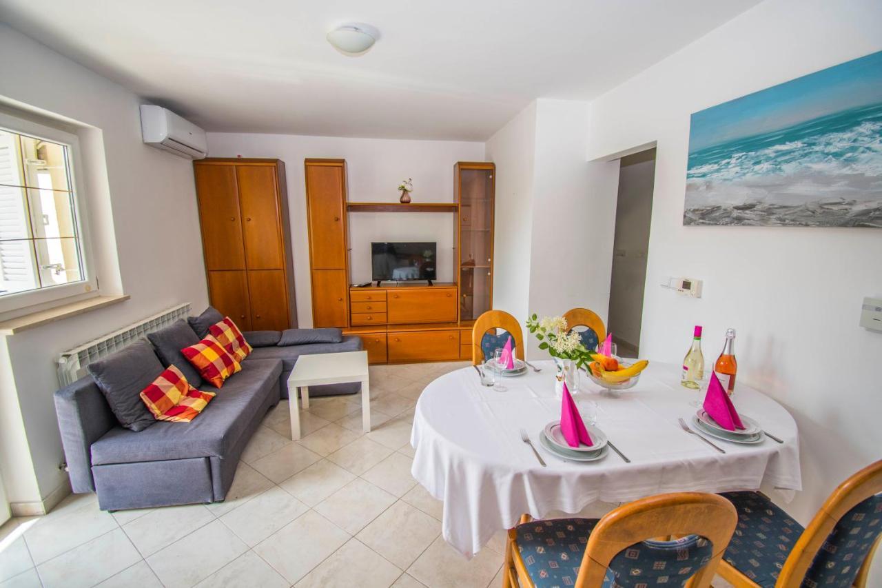 Apartments Relax Near Опатия Екстериор снимка