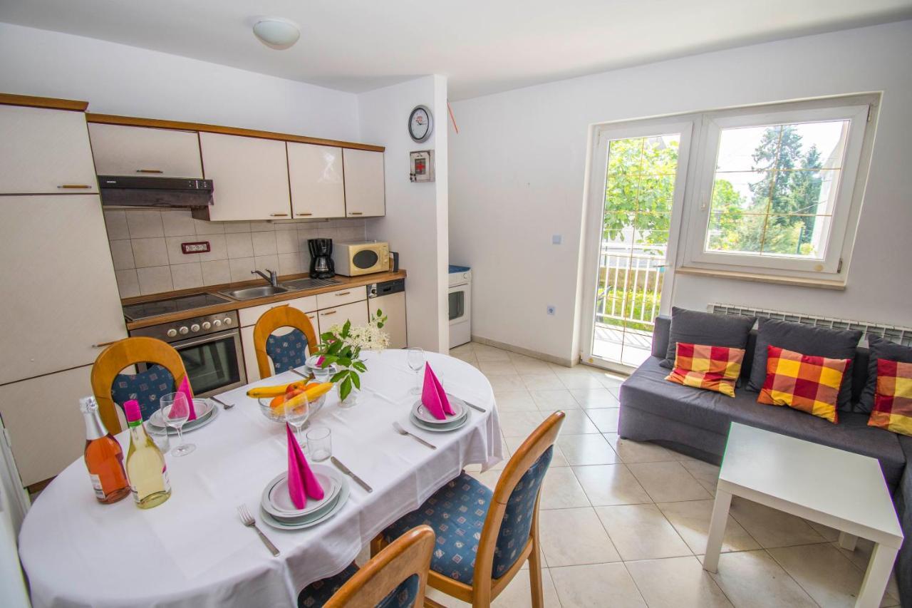 Apartments Relax Near Опатия Екстериор снимка